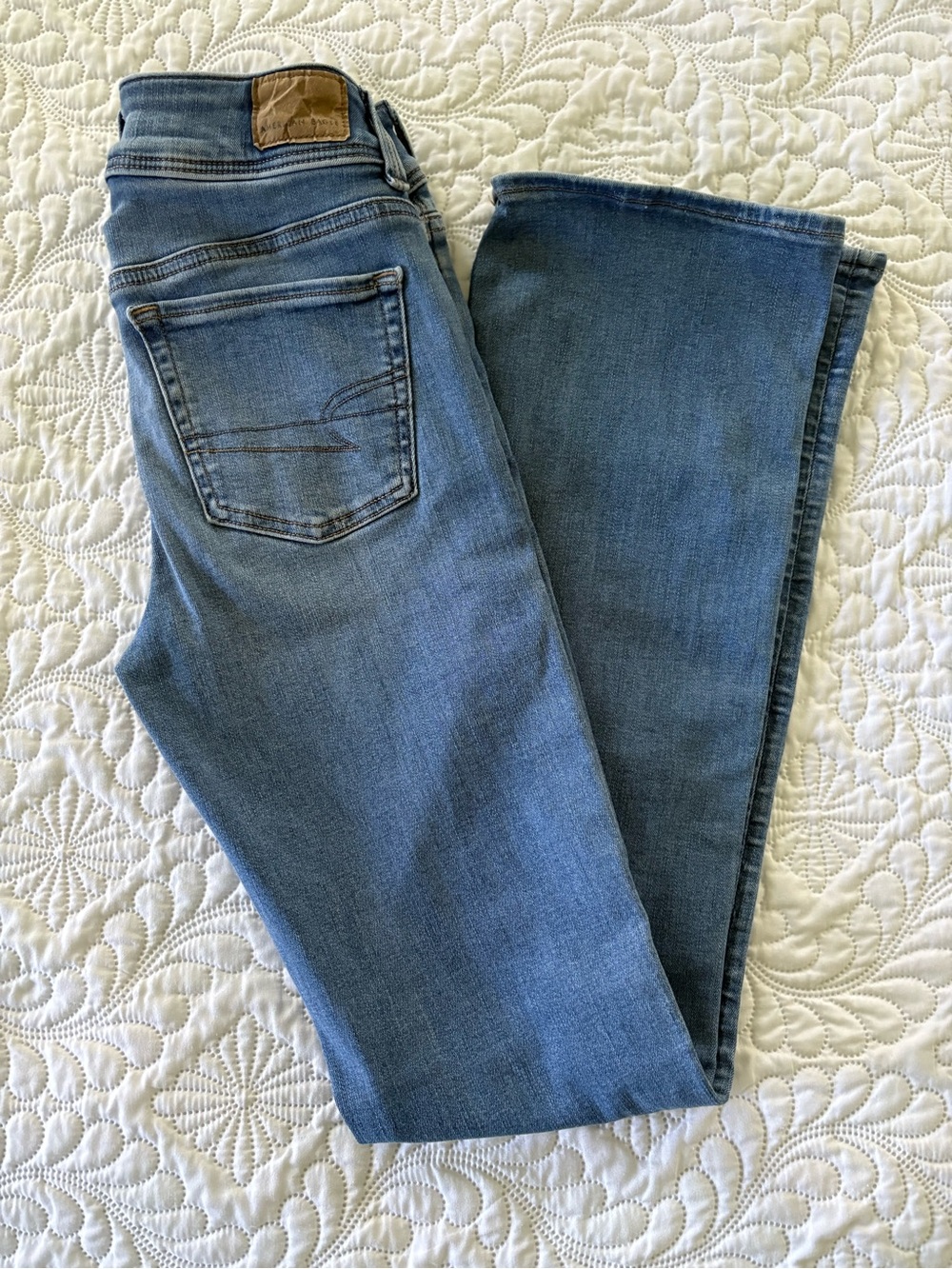 American Eagle high rise next level stretch kick Boot Jeans medium wash size 0